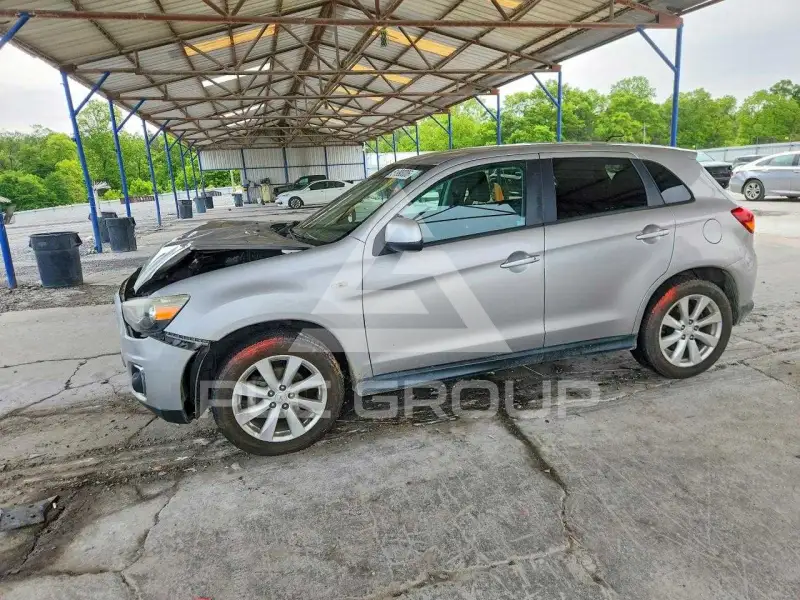 2015 Mitsubishi OUTLANDER photo