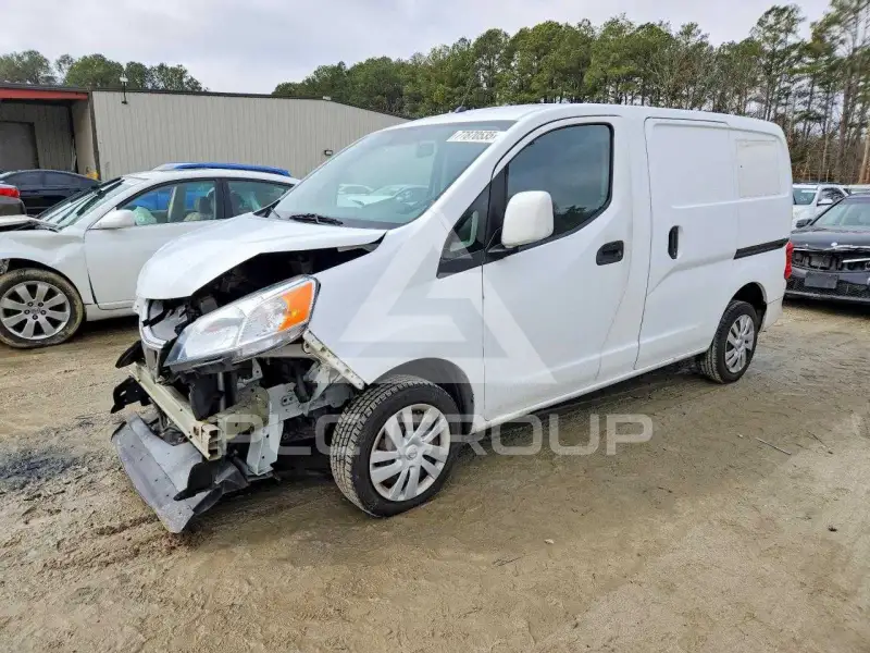 2015 Nissan NV 200 фото