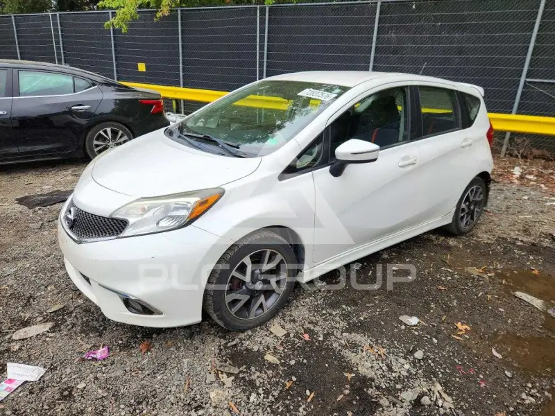 2015 Nissan VERSA фото