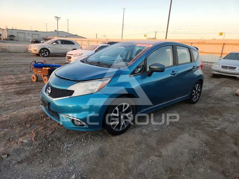2015 Nissan VERSA фото