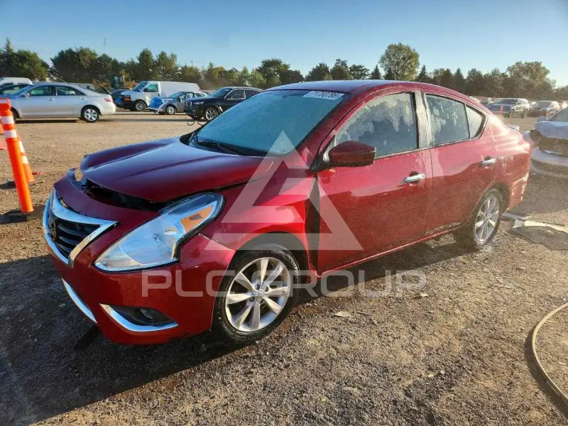 2015 Nissan VERSA photo