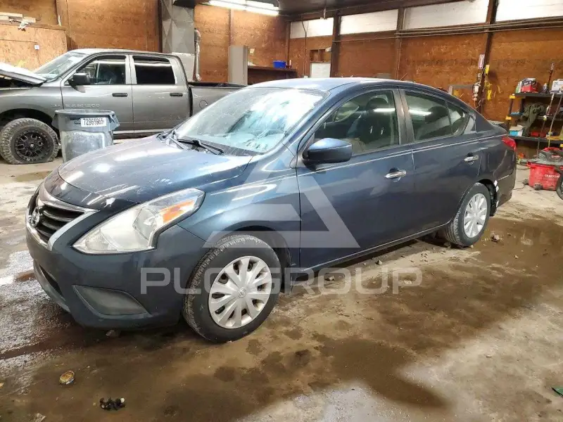 2015 Nissan VERSA фото