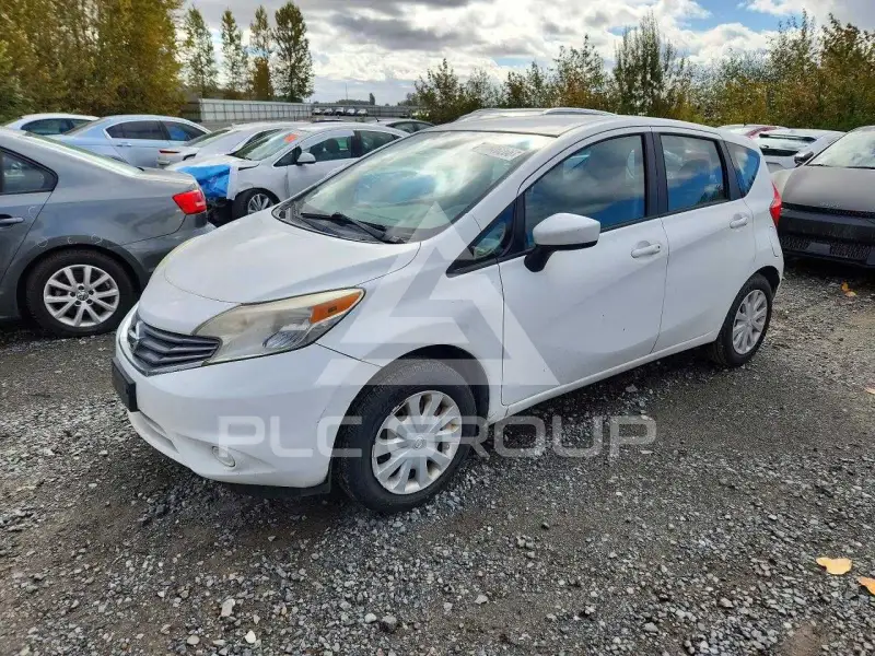 2015 Nissan VERSA фото