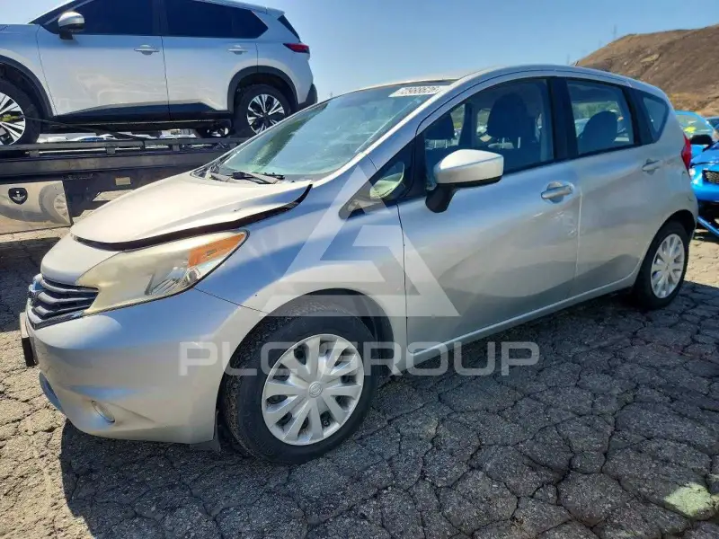 2015 Nissan VERSA фото