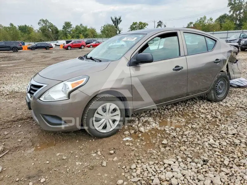 2015 Nissan VERSA фото
