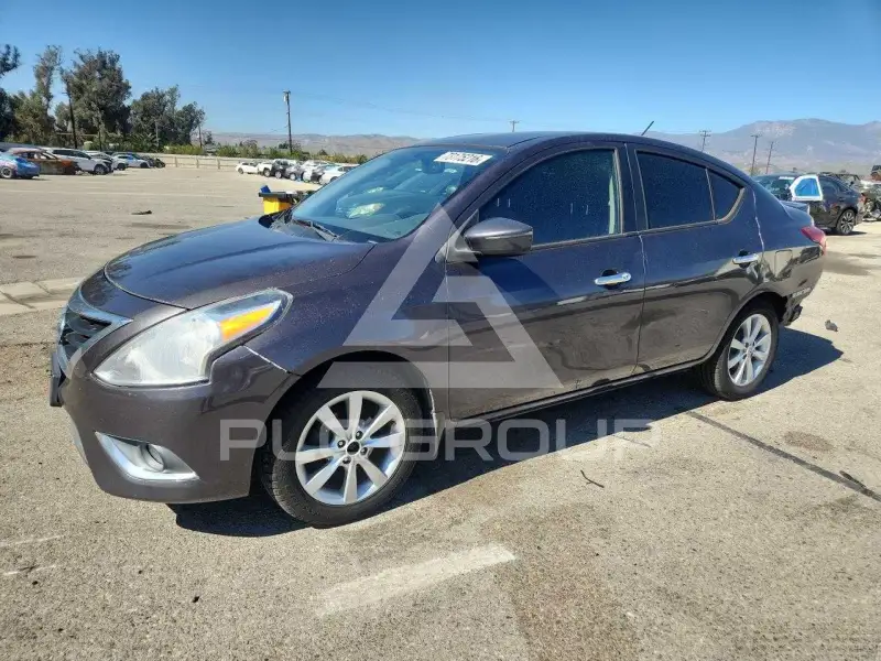 2015 Nissan VERSA фото