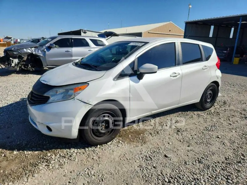 2015 Nissan VERSA фото
