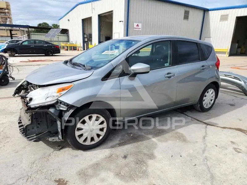 2015 Nissan VERSA фото