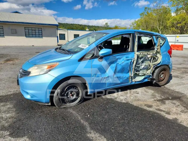 2015 Nissan VERSA фото