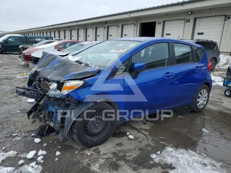 2015 Nissan VERSA фото