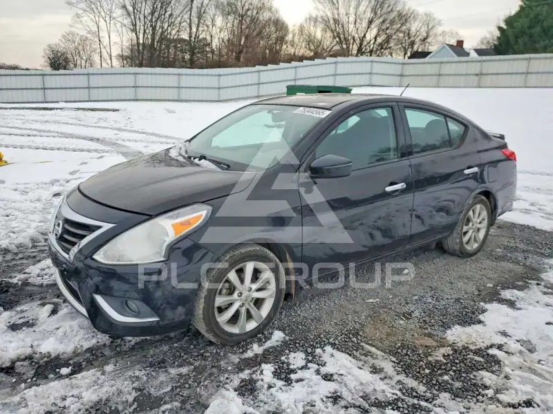 2015 Nissan VERSA фото