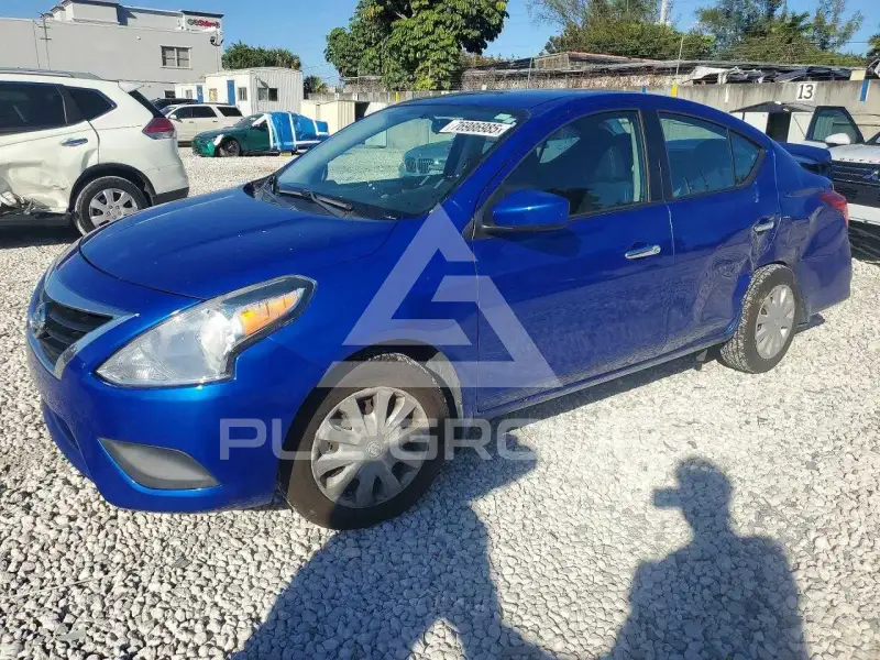 2015 Nissan VERSA photo