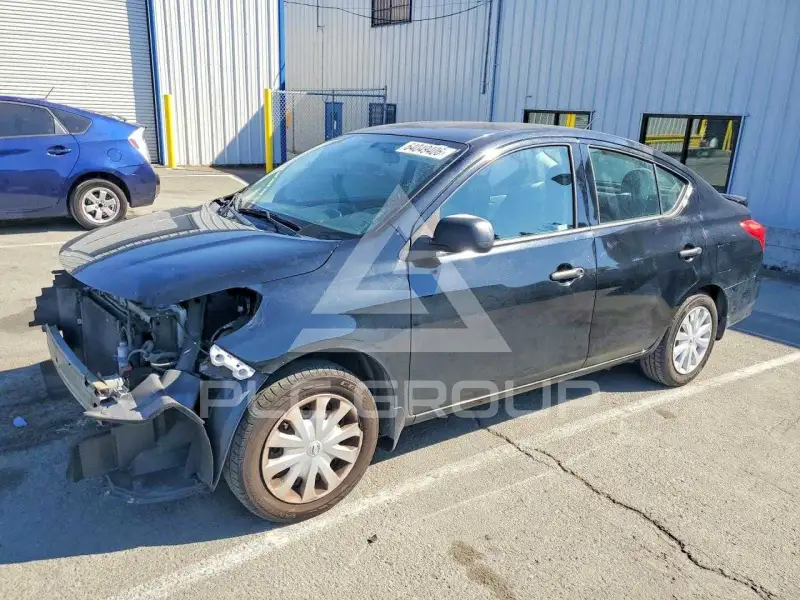 2015 Nissan VERSA фото