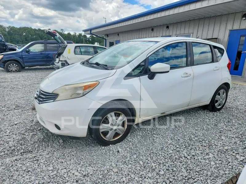 2015 Nissan VERSA фото