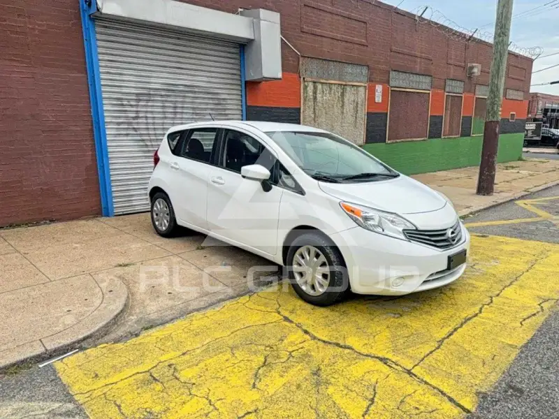 2015 Nissan VERSA photo