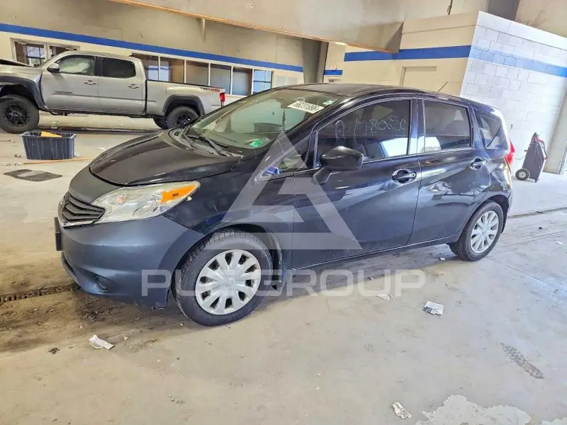2015 Nissan VERSA фото