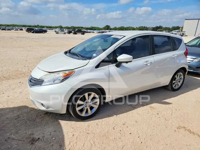 2015 Nissan VERSA photo
