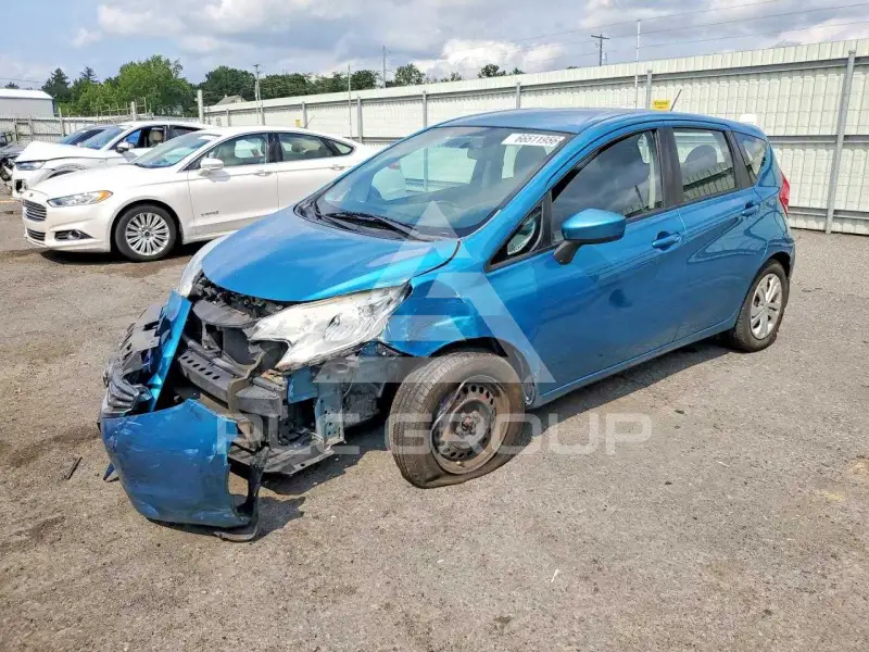 2015 Nissan VERSA фото