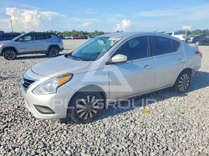 2015 Nissan VERSA фото