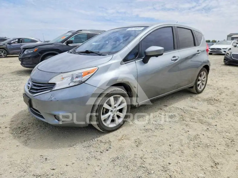 2015 Nissan VERSA фото