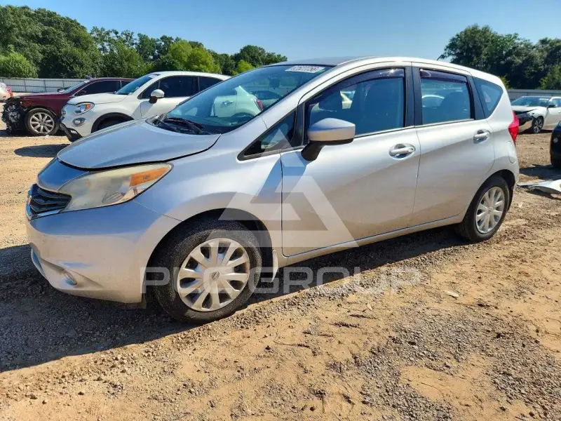 2015 Nissan VERSA фото