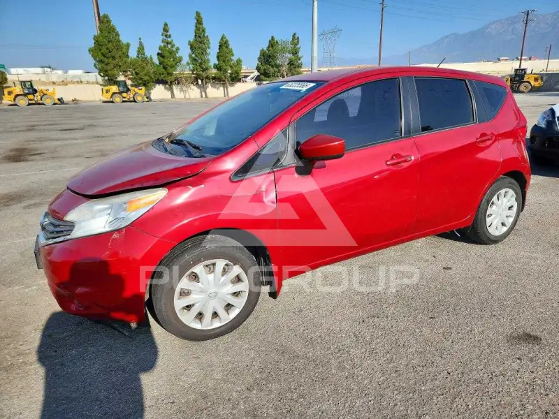 2015 Nissan VERSA фото
