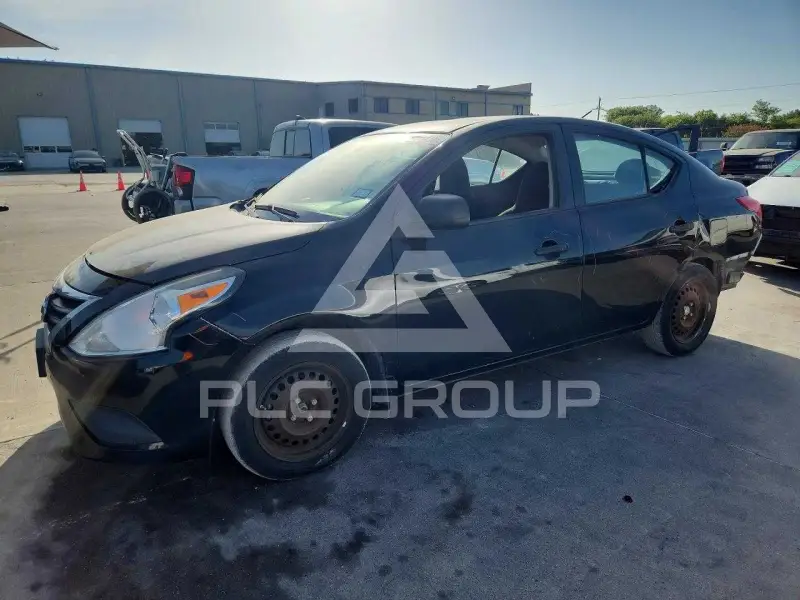 2015 Nissan VERSA фото