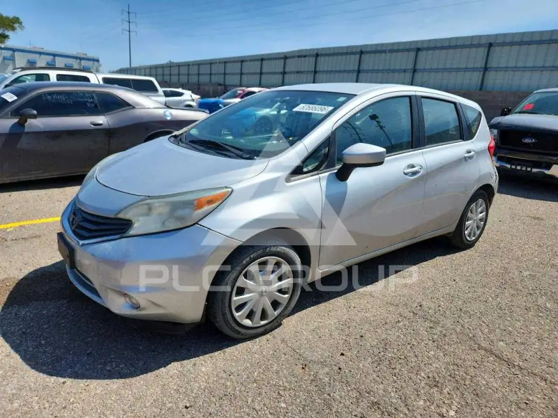 2015 Nissan VERSA фото