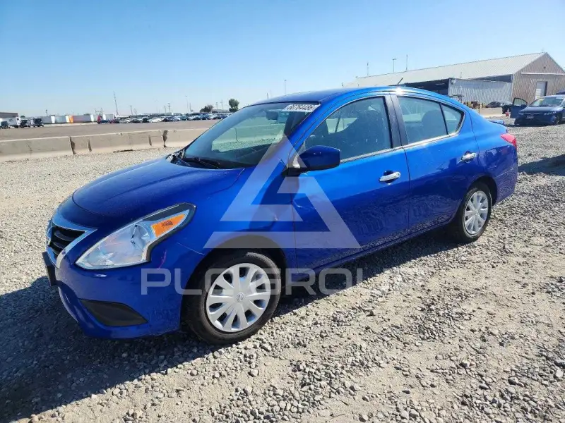 2015 Nissan VERSA photo