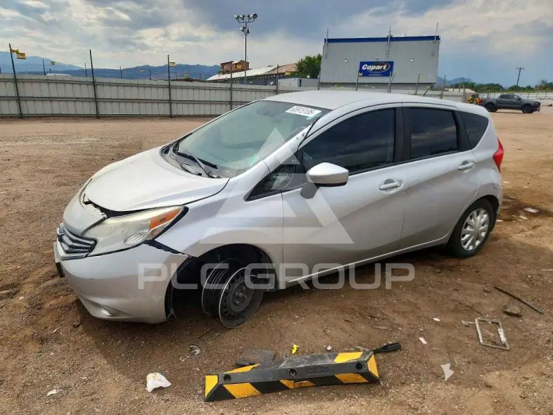 2015 Nissan VERSA фото