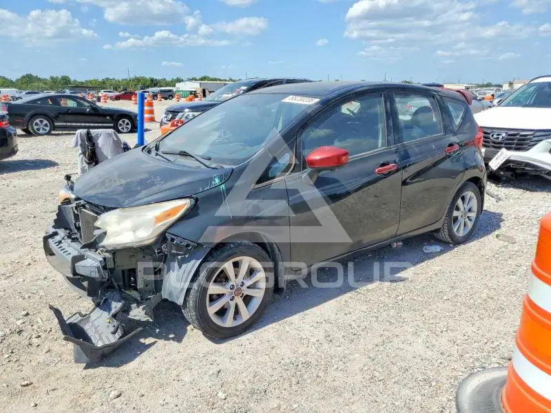 2015 Nissan VERSA фото