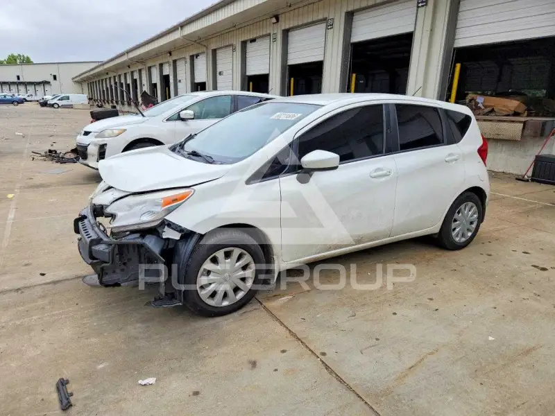 2015 Nissan VERSA фото