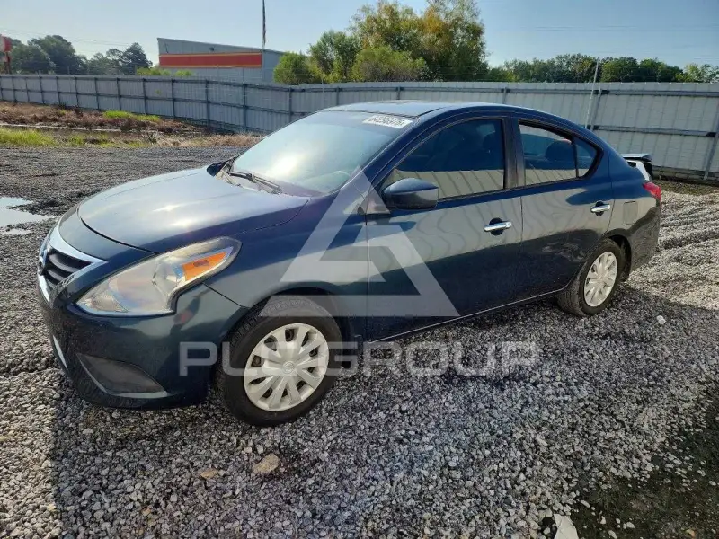 2015 Nissan VERSA фото