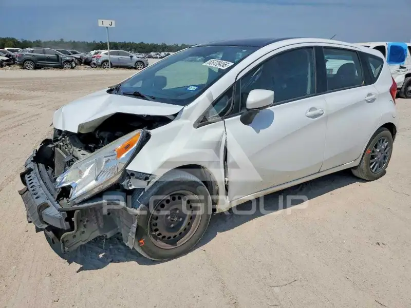 2015 Nissan VERSA фото