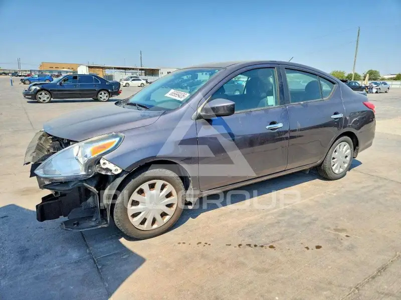 2015 Nissan VERSA фото