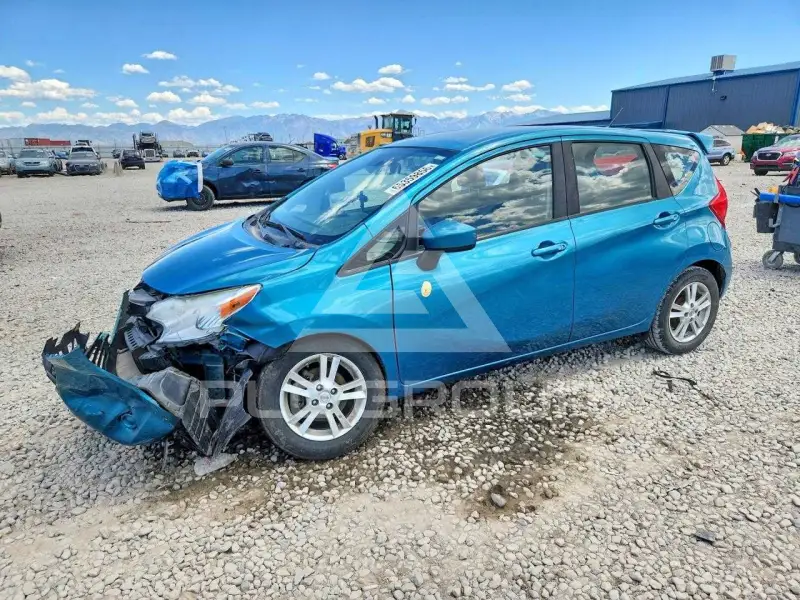 2015 Nissan VERSA photo