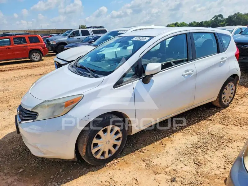2015 Nissan VERSA фото