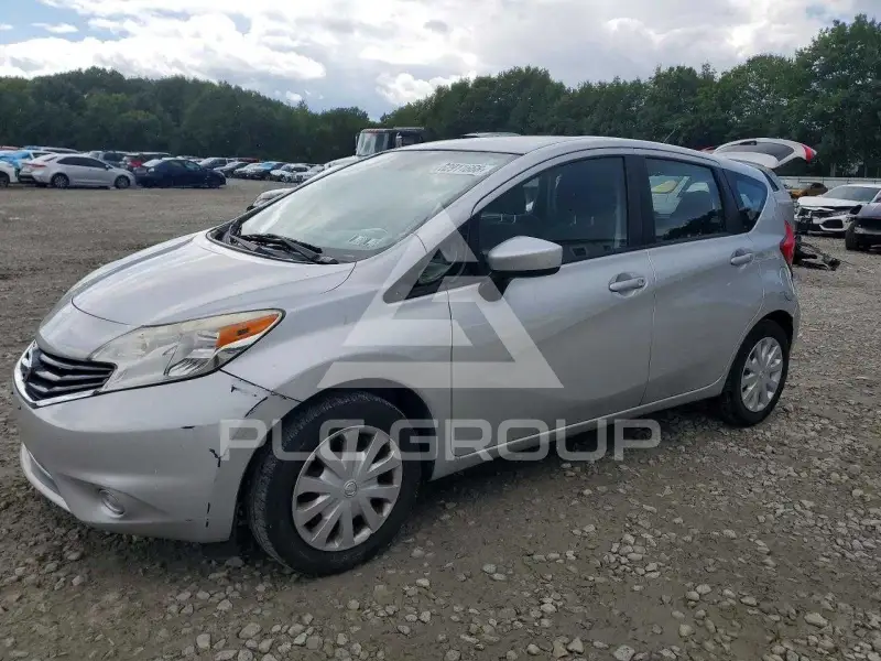 2015 Nissan VERSA photo