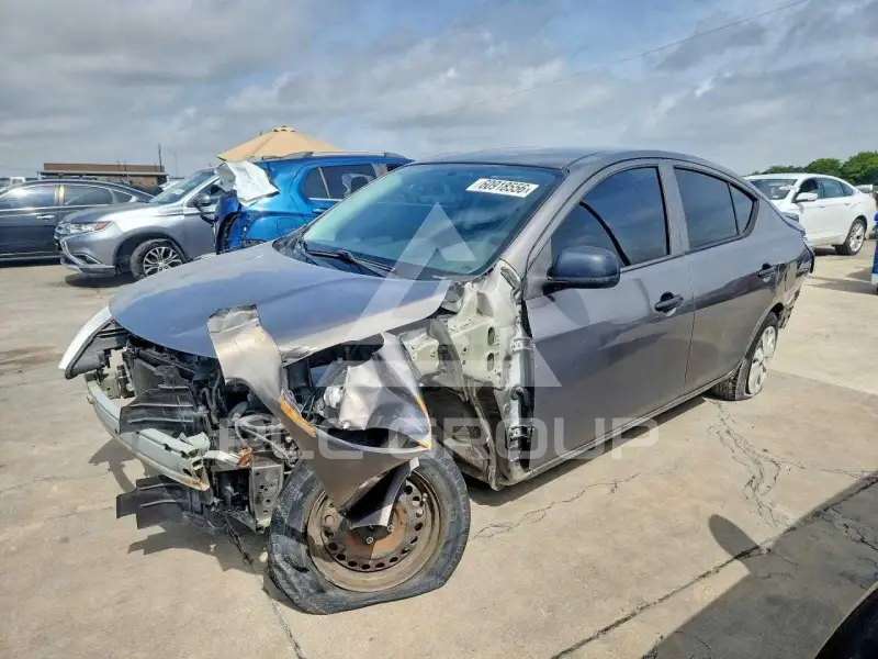 2015 Nissan VERSA фото