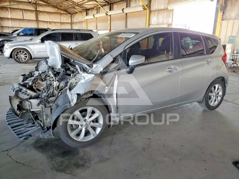 2015 Nissan VERSA photo
