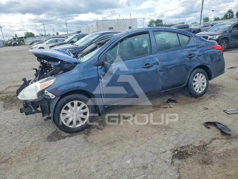 2015 Nissan VERSA фото