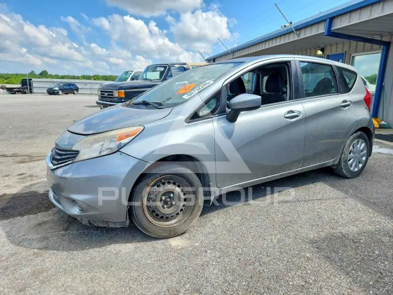 2015 Nissan VERSA фото