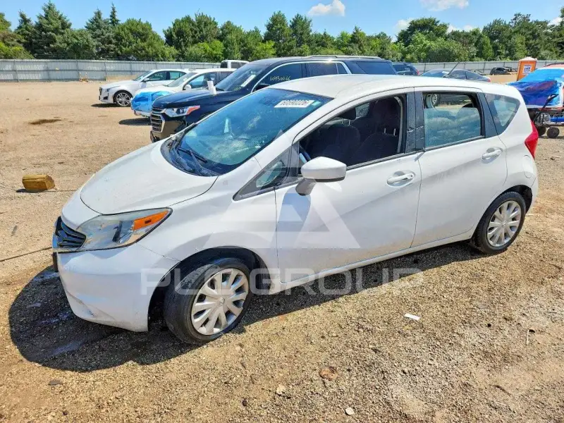 2015 Nissan VERSA фото