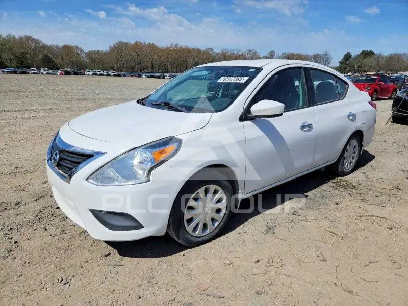 2015 Nissan VERSA фото