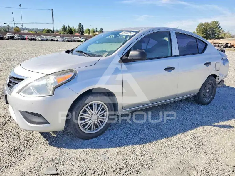 2015 Nissan VERSA фото