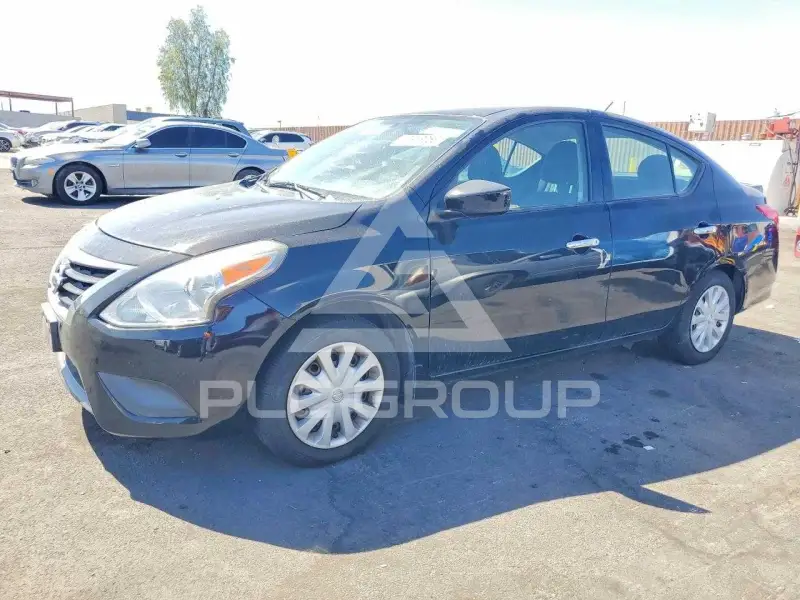 2015 Nissan VERSA фото