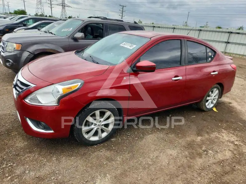2015 Nissan VERSA photo