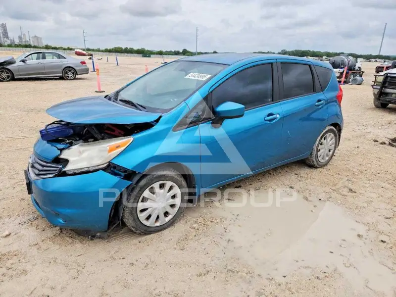 2015 Nissan VERSA фото