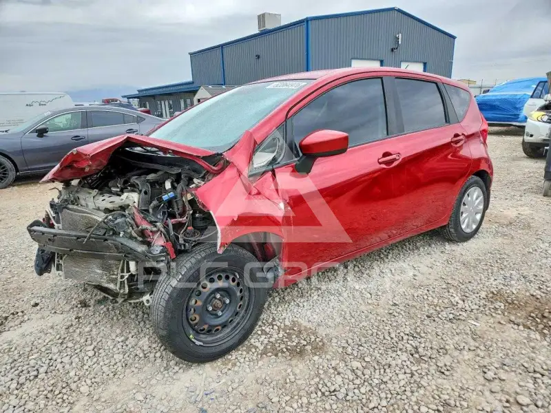 2015 Nissan VERSA фото