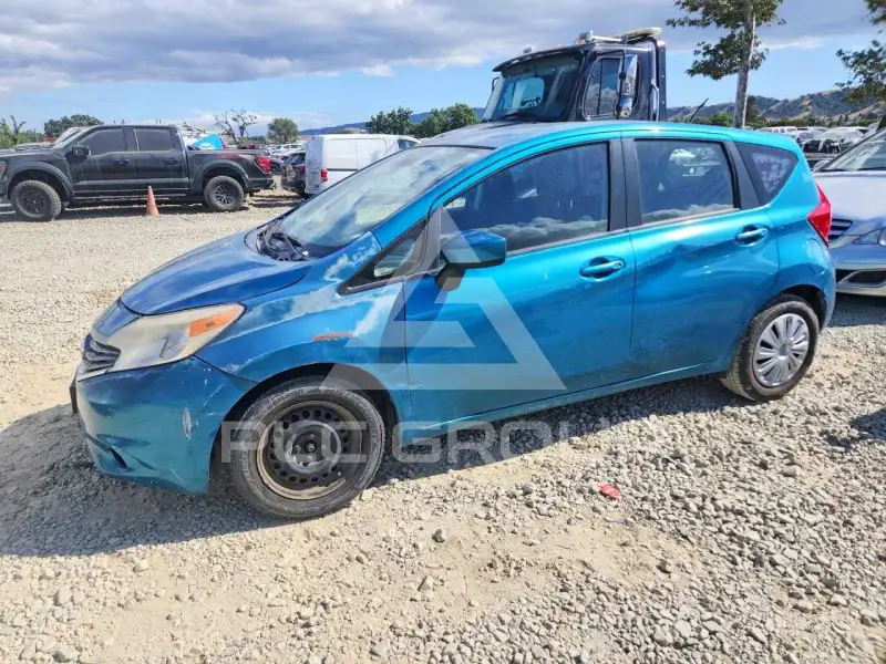 2015 Nissan VERSA фото